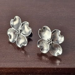 Vintage Stuart Nye 925 Sterling Silver Dogwood Flower Earrings – 3.1 g