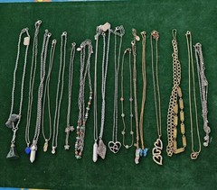 Costume Jewelry Thin Necklace Lot – 17 Pieces – Wear Share Resell