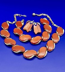 Vintage LISNER Orange Lucite Thermoset Necklace Set Clip Earrings Bracelet
