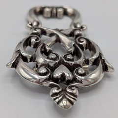 Brighton Chantilly Doorknocker Brooch Glasses Holder Hearts Articulated