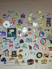 Huge Lot 100 Vintage Pins McDonald’s Racing Faux Disney And More