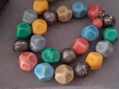 Vintage faceted pastel lucite irregular bead statement necklace 18.5″