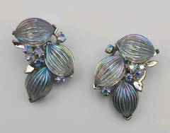 Vintage LISNER 1959 Melody IRIDESCENT Molded Glass Bracelet and Earrings
