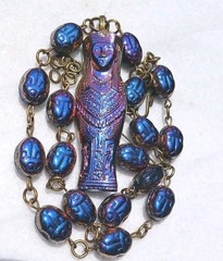 EGYPTIAN REVIVAL PHARAOH PENDANT PEACOCK BLACK SCARAB GLASS BEAD NECKLACE SET