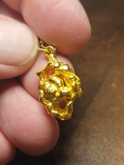 Vintage 80s Nugget Pendant Charm Yellow Gold Tone 3-D