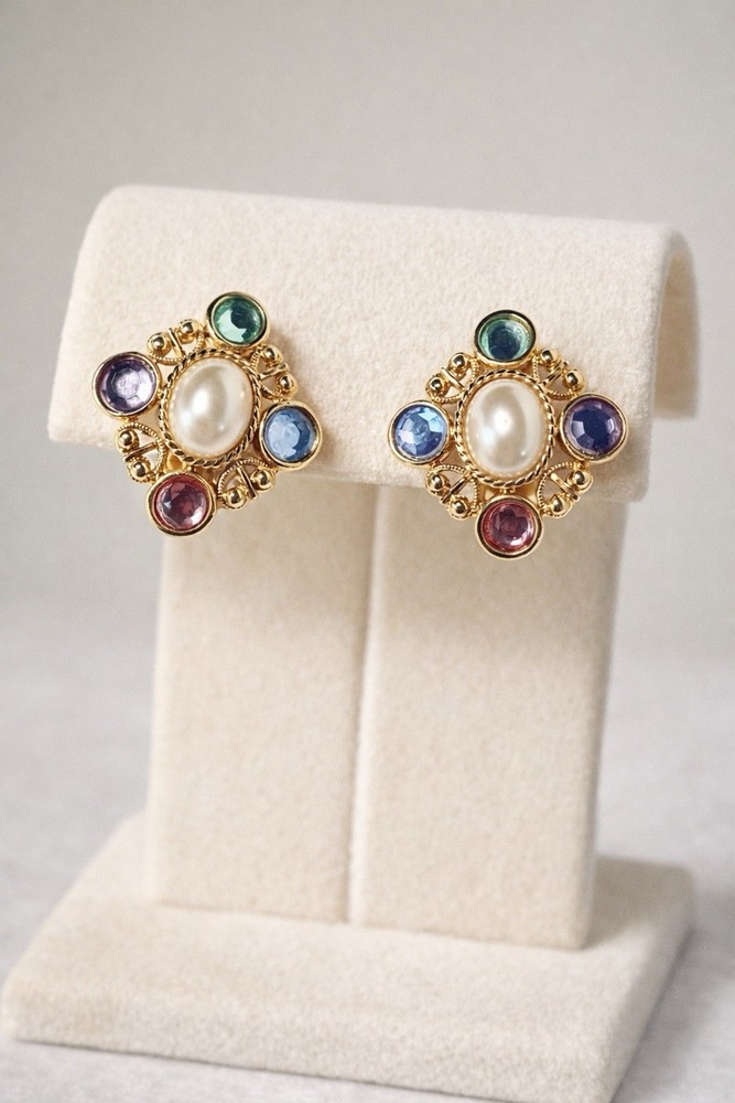 Lady Remington VTG Gold Tone Multicolor Crystal Pearl Clip Earrings 1” NOS Gift