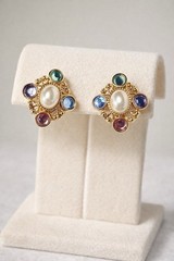Lady Remington VTG Gold Tone Multicolor Crystal Pearl Clip Earrings 1” NOS Gift