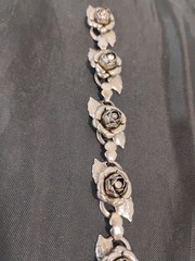 Vintage Silver Toned Link Bracelet with 6 3D Roses And Crystals 7 1/2″ Inches