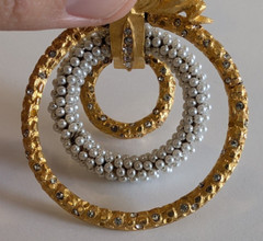 Vintage Large Rhinestone & Pearl Rings Brooch Pin