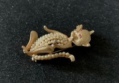 Vintage Kramer Goldtone Faux Pearl Bead Cat Brooch