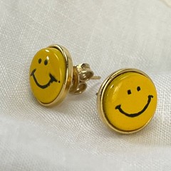 Vintage Yellow Smiley Face Stud Earrings Enamel Gold Tone 1970s-80s Classic