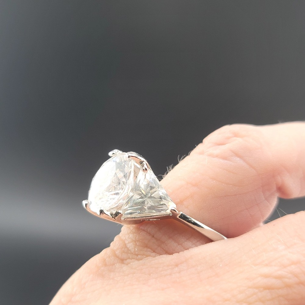 Vtg Sz 6.5 Ring Round w/ Triangles Cubic Zirconia 18KGE Fashion Jewelry STS#4