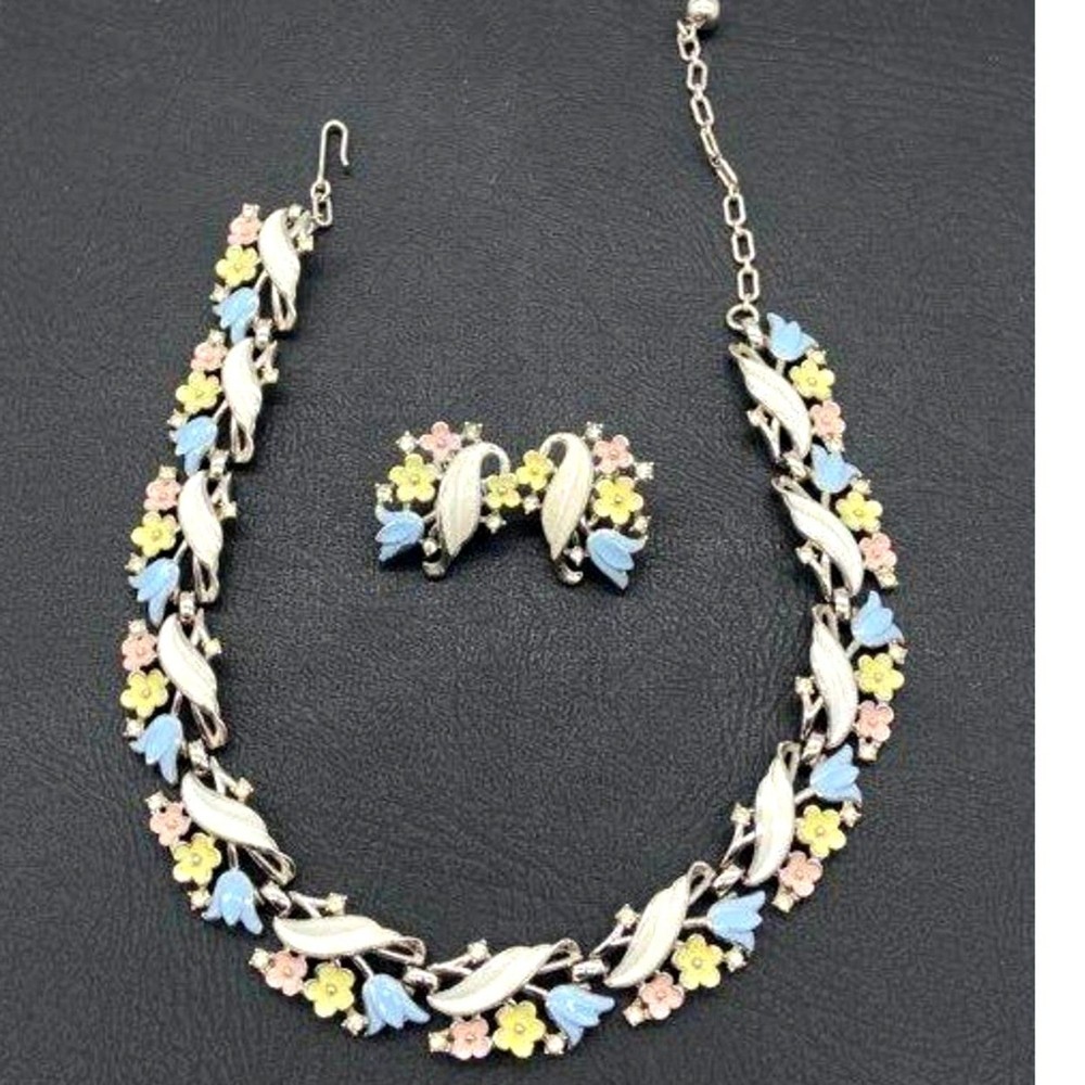 Vintage Trifari Garden Party Enamel Flowers choker bib necklace Clip On Earrings