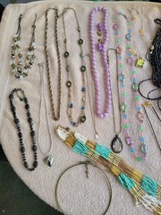 #B VINTAGE LOT OF 28 pcs. OF MIXED JEWLERY NECKLACES EARRINGS. FROM LOCAL ESTATE