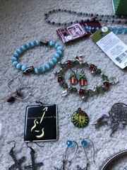 1 Pound + TEAL & SILVERTONED Jewelry Vtg Modern Lot Craft Junk Wearable Resell