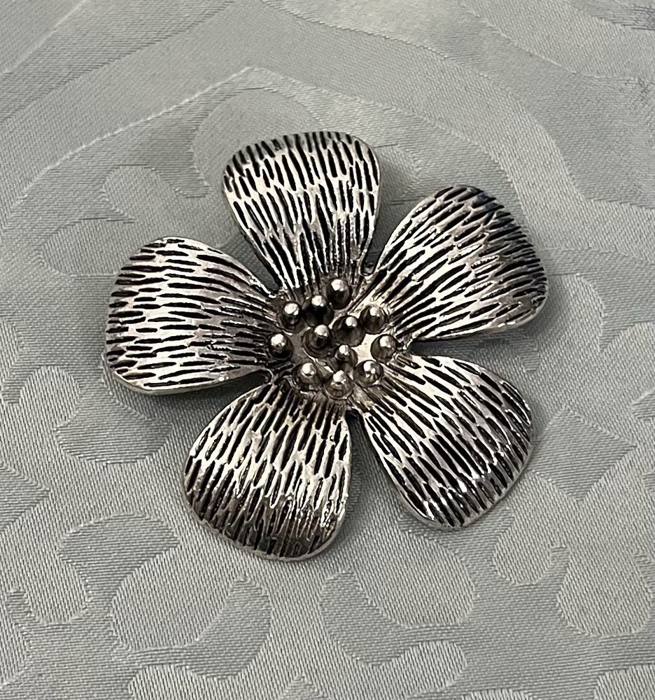 Vintage Scarf Clips Texture Flower Silver Tone Metal Deysi 1 Piece Lot