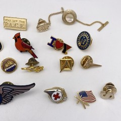 Vtg Lot Of Pins Lapel Pins Tie Tacks Collar Bar Silver And Gold Tone 28 Pieces