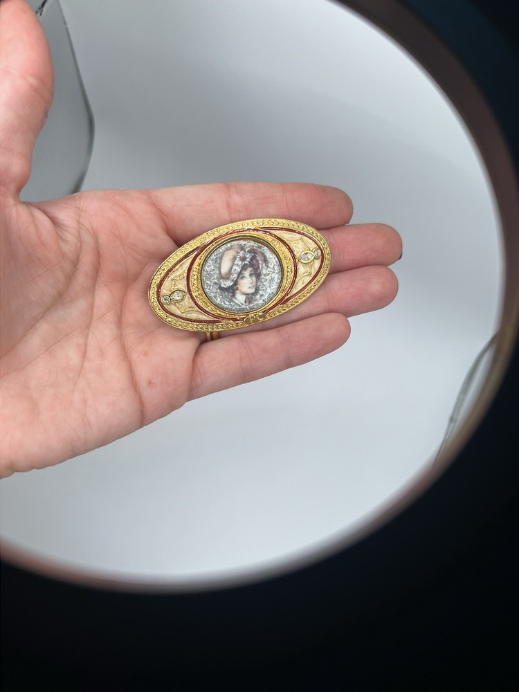 Vintage Brooch, Porcelain, Woman, Very Nice Condition, Antique, Jewelry