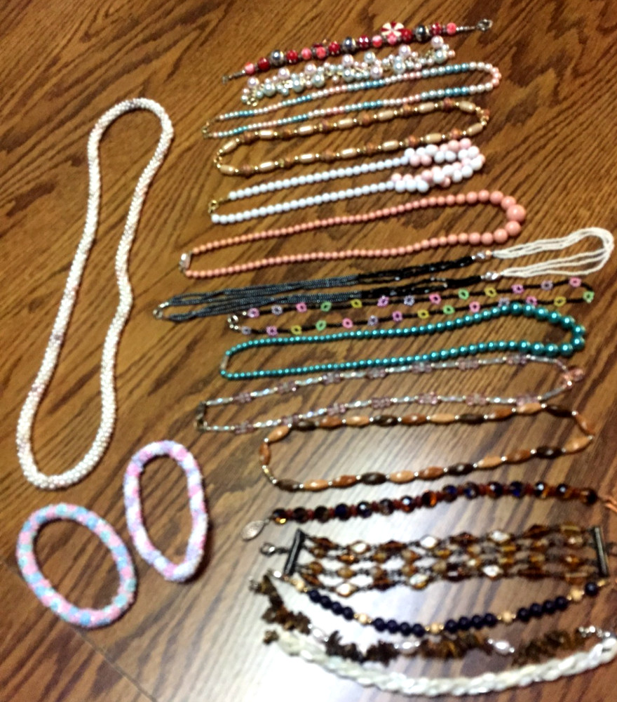 19 Vintage Beaded Necklaces & Bracelets- Lot 1 (Various Styles, Colors & Clasps)