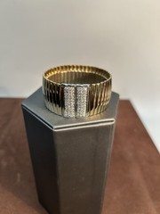 Vintage Gold Tone Expandable Rhinestone Stretch Bracelet Ribbed Panel Design