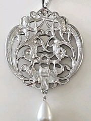 Lg 1974 Vintage AVON Silvertone Medallion Pendant W/Pearl Drop Gothic Style