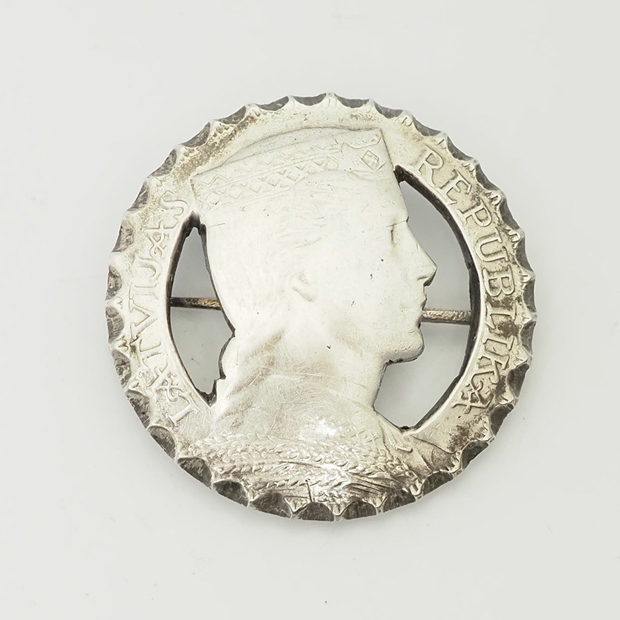 Antique silver Milda woman profile 5 lat coin brooch pin Latvia