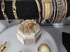 Elegant, Nice Gold/Silver Tone Jewelry Lot Some Signed