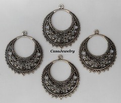 #0123 MED ANTIQUED GOLD ROUND OPEN FILIGREE W/TOP HANG RING – 4 Pc Lot