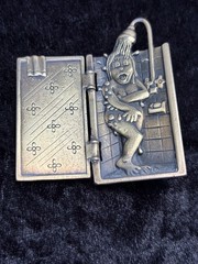 Vintage JJ Jonette Lady In Shower 3D Brooch Pin Brass Door Opens