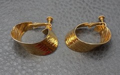 VINTAGE 80s 90s Gold Tone Faux Pearl EARRINGS Hoops Rhinestone Brooch CLIP LOT