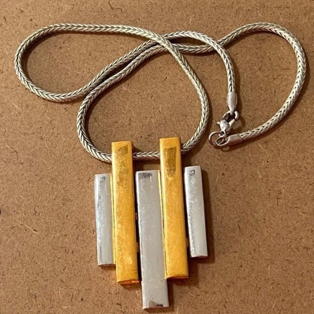VINTAGE AVON Pendant Necklace 17 in Silver Tone / Gold Tone