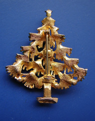Vintage Signed Torino Rhinestone Gold Tone Christmas Tree Pin Brooch