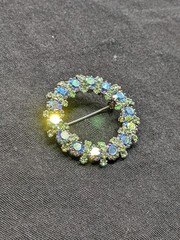 Vtg Signed Weiss Blue Green Aurora Borealis Rhinestone Wreath Brooch Silver Tone
