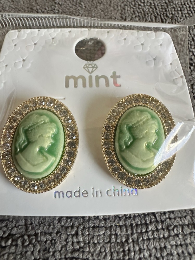 Green Cameo On Goldtone With Rhinestones Post Earrings