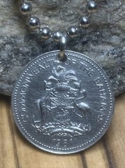 1981 Bahamas 5 Cents Vintage COIN PENDANT and chain Pineapple. A1
