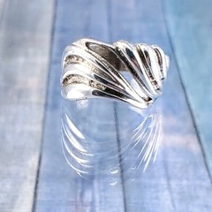 Vintage Modernist Sterling Silver Free Form Dome Ring. Size 6.5