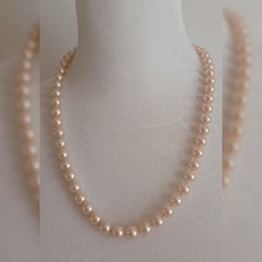 Vintage Classic Simulated Pearl Necklace Champane Color 18″ Goldtone Clasp