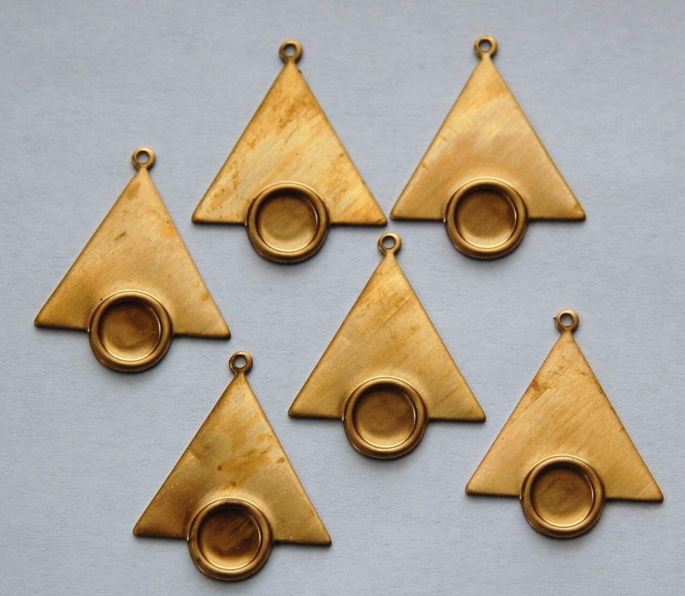 1 Loop Raw Brass Triangle Drops Charms with 7mm Setting (6) mtl066