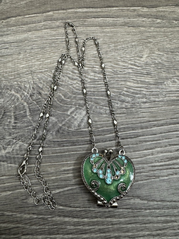 Vintage Green Enamel Heart Crystal Locket Necklace Opening VCLM Magnet Bin C