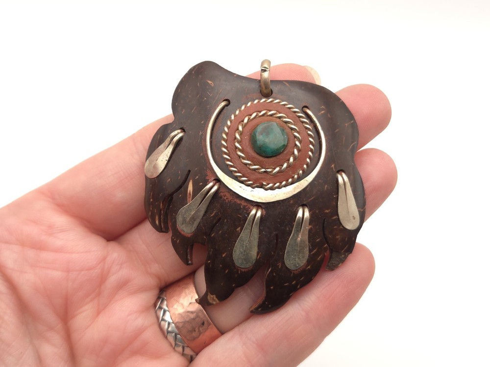 Vintage Artisan Made Native American Bear Paw Amulet Bloodstone Large Pendant