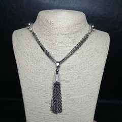 Vintage Jewelery Multiple Chains Necklace Whit Tassel. 8376