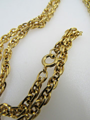 Vintage High End Gold Tone Cage Dangle Ball Bead Pendant 28″ Chain Necklace A1
