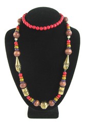 RED WOOD Beads NECKLACE Vintage Beaded Wooden Goldtone Metal Beads 36″