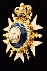 Vintage Crown Anchor Brooch Blue Enamel Crest Military Nautical Pin 1980s BinAL