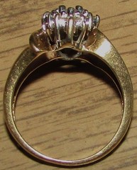 VINTAGE 10K GOLD & DIAMOND CLUSTER RING, 3.1 grams, SIZE 5, SIGNED AM-G