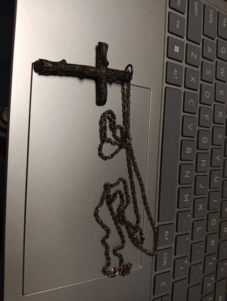 CROSS PENDANT CHAIN NECKLACE
