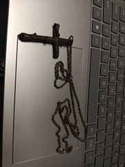 CROSS PENDANT CHAIN NECKLACE