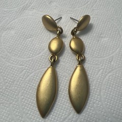 VTG Erwin Pearl Matte Gold Dangle Pierced Earrings Signed – Nice