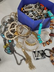 Vtg-Modern Jewelry Lot Wearable Signed 925, 14KGP Lia Sophia Napier Avon No Junk