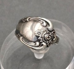 Vintage Oneida Silver Plate Spoon Ring Size 5 Rustic Floral Tapered Adjustable